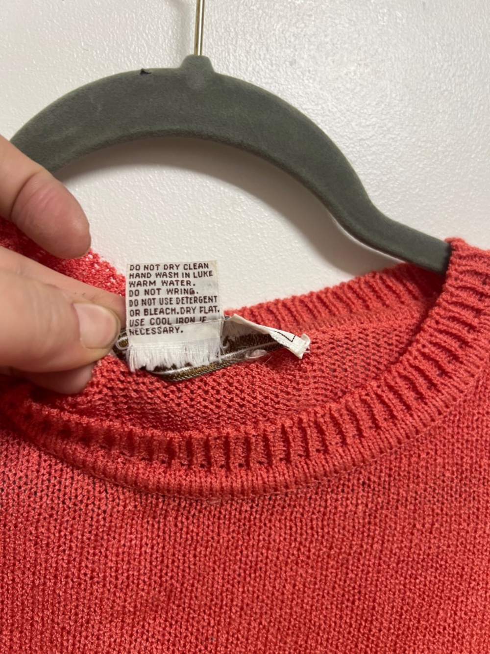Michelle Stuart Vintage Coral Crewneck Sweater Teal & Purple Trim Small Medium - Picture 4 of 5